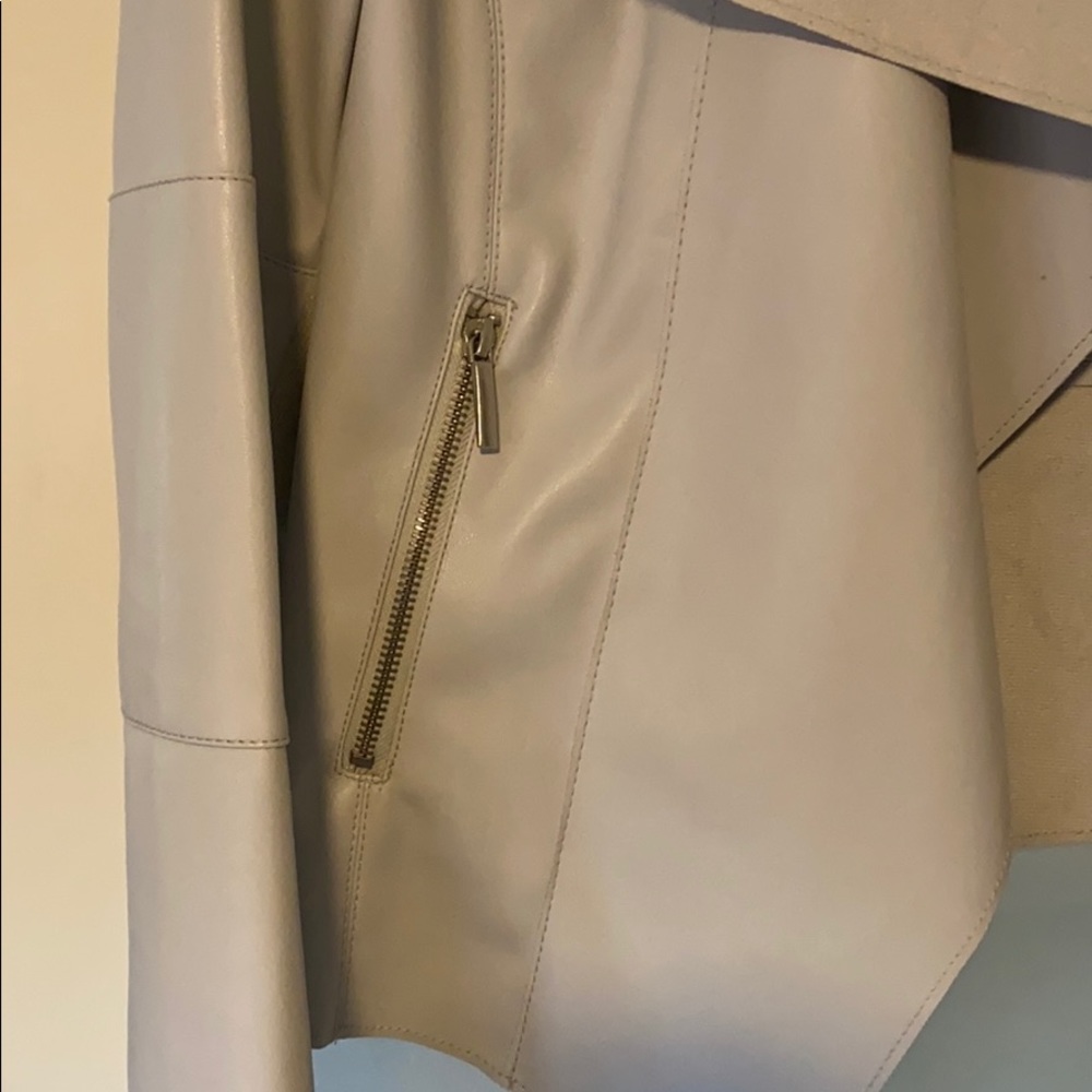Jacket - Picture 2 of 5